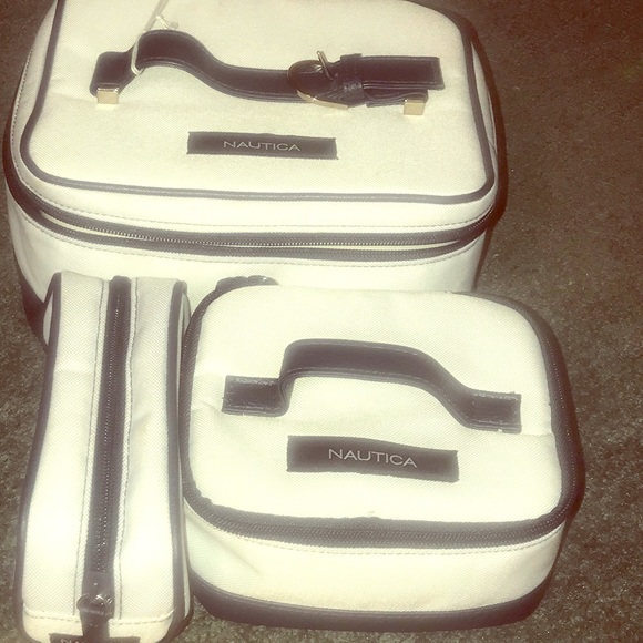 Nautica Handbags - 3 peice Nautica travel set NWT